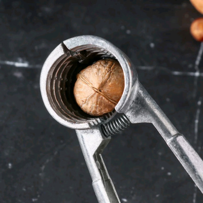 Ретро орехокол