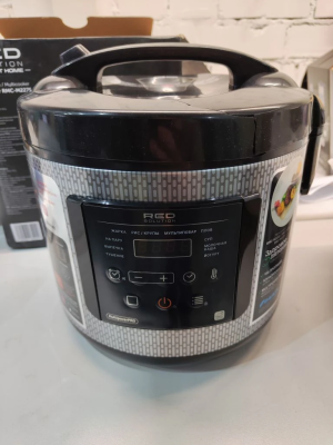 RED Solution SkyCooker RMC-M227S, Черный Уценка с/н 1461101340680