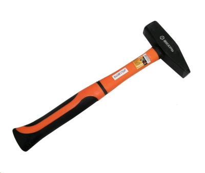 Молоток 600гр. Квадратный боёк, фиберглассовая двухкомпонентная ручка