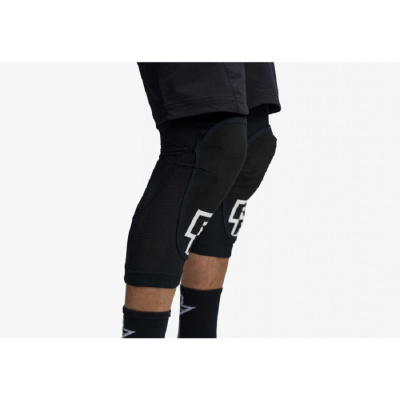 Race Face Covert Knee